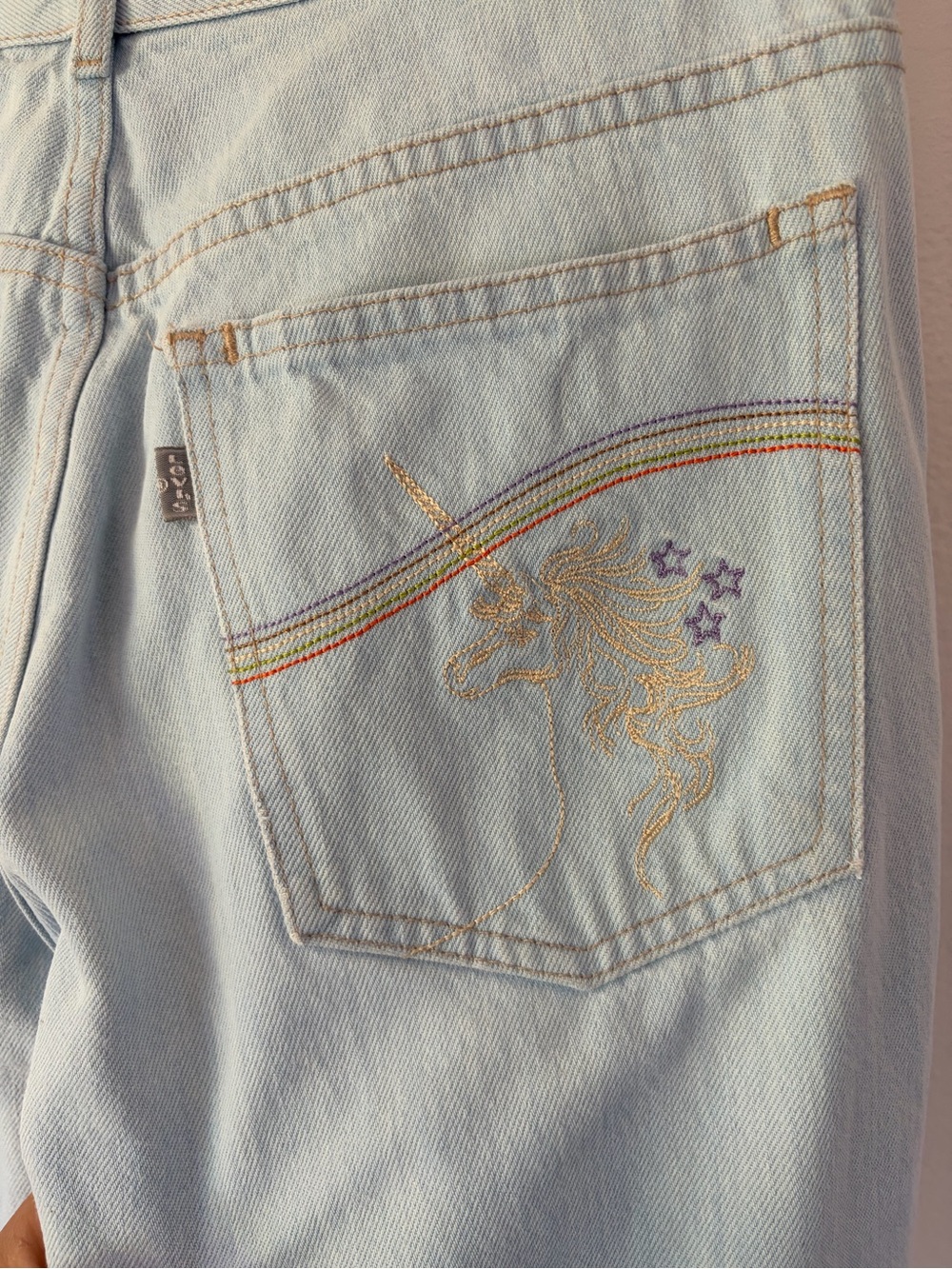 Silvertab‎ Vintage Y2K Light Wash Embroidered Unicorn Rainbow Pocket Flare Jeans